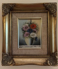 Vintage Painting Vase of Flowers in a Gold Toned Wood Frame