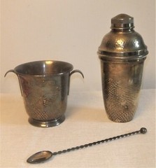 ANTIQUE EMBOSSED ALPACA COCKTAIL SET