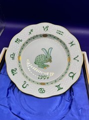 Herend Hand Painted Zodiac/Home Deco Plate Green Fishnet Designed 1999 Rabbit