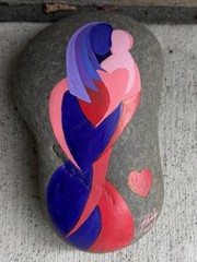 Mother And Child Love Hand Painted On A Rock Approx 7 1/2“ X 5“ X 2 1/2“￼