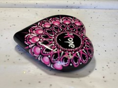 Artisan Hand Painted Handmade Rock Breast cancer Awareness „Hope“ Mandala #B