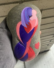 Mother And Child Love Hand Painted On A Rock Approx 7 1/2“ X 5“ X 2 1/2“￼