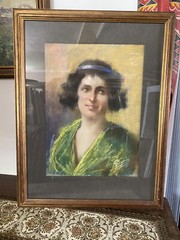 ::PASTEL WOMAN LADY WITH HEADBAND IN GREEN DRESS °ILLEGIBLE SIGNED FRAME