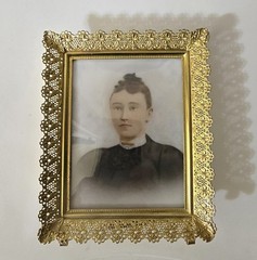 Antique Handpainted Porcelain Woman’s Portrait 4 3/8″ X 5 3/8″ Gold Lace Frame