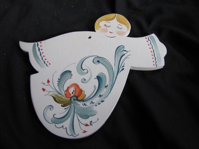 Rosemaled White Christmas Angel Ornament Rosemaling Norwegian Painting SIGNED
