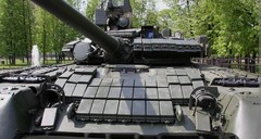 Souvenir the art painting on the plates „Kontakt-1“ from Tank T-72 (2 plates)