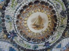 Handcrafted Sailors Valentine „Sandbagger“ Original Scrimshaw Center 14″