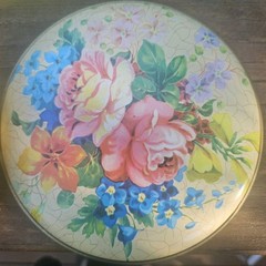 Exquisite Vintage Pink Roses, Blue Flowers on Round Metal Tin 5″diameter