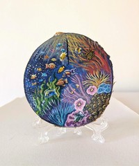 Original Painting on Wood Slice, Ocean Life, Fish, Aquatic Coral Art 8,3×8,7 cm.
