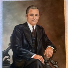 Mans portrait original oil art painting Vintage 1984 signed man in suit