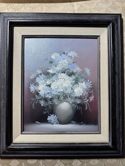 S Melton? „Flowers In Vase Scene“ Oil Painting – Signed And Framed
