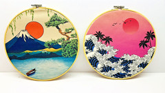 Set Of 2 Round Japanese Wall Art Painting Prints On fabric Wood Frames 11″