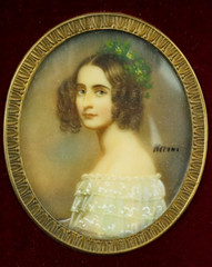Lot Group 4 miniature paintings portrait lady Hermi Says bronze frame bas-relief