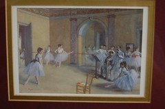 VTG FRAMED SMALL ART GALLERY DEGAS COLOR PRINT OF „THE DANCE FOYER AT THE OPERA“