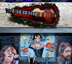 ‚REVOLUTION‘ ode to BEATLES song -/see artist’s (KATA BILLUPS) celebrity buyers