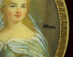 Lot Group 4 miniature paintings portrait lady Hermi Says bronze frame bas-relief