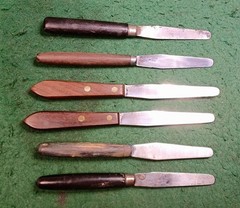 6 Painting Pallets With Wood Handles, 3 Are Unmarked,3 Are Lowe Cornwell