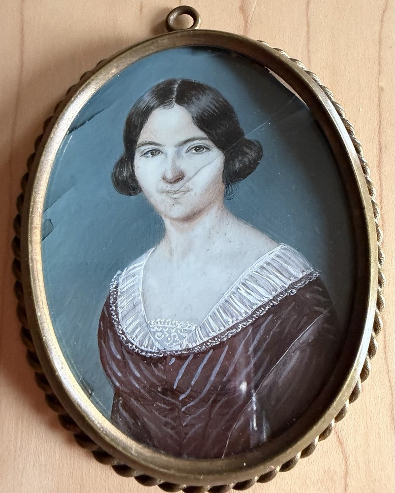 Antique Portrait Of A Lady From England 3.25”x2.5” 17th Century Crest Shown