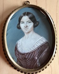 Antique Portrait Of A Lady From England 3.25”x2.5” 17th Century Crest Shown
