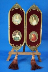 Lot Group 4 miniature paintings portrait lady Hermi Says bronze frame bas-relief