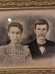 Antique Victorian Ornate Gold Gilt Carved Gesso Charcoal Portrait Couple 24×28