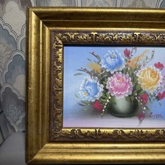 „A Vase of Flowers Scene“ Oil On Board Painting – Framed Robert Cox Signed