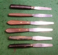 6 Painting Pallets With Wood Handles, 3 Are Unmarked,3 Are Lowe Cornwell