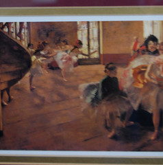 VINTAGE FRAMED SMALL ART GALLERY EDGAR DEGAS COLOR PRINT „THE REHEARSAL (1877)“