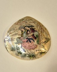 VTG AN OLD PERSIAN HAND PAINTING MINIATURE ON SEASHELL BIG Large