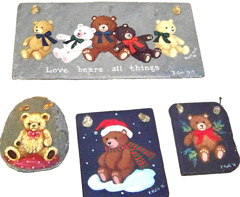 A Lot Of 5 Loveable Teddy Bears On Slate Signed Paullette Malic