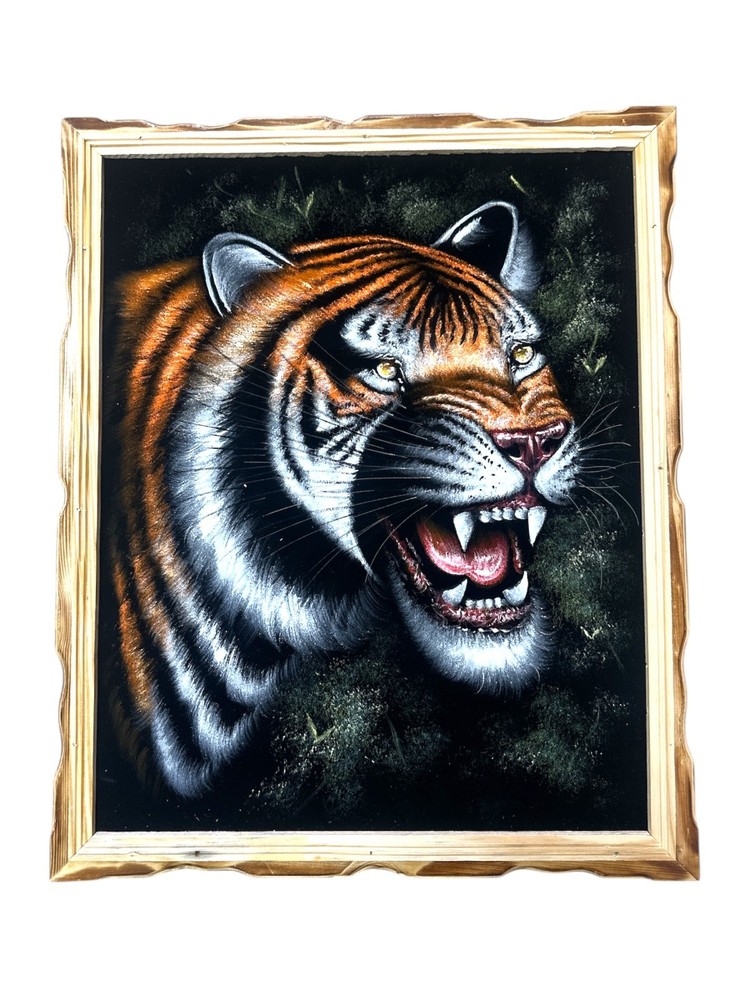 18″X 22″ HAND PAINTED TIGER , VELVET PAINTING, WOOD FRAME , FRAMED , NEW