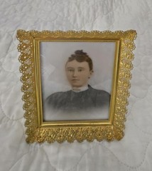 Antique Handpainted Porcelain Woman’s Portrait 4 3/8″ X 5 3/8″ Gold Lace Frame