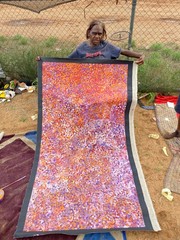 Bessie Pitjara. Highly Collectable Aboriginal Art. Incl COA, and photo’s