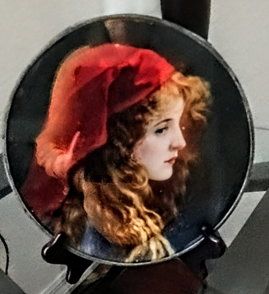 Italian Portrait Asti Girl Dated 1847-1903 In Round Metal Frame
