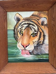 PAINTING BIG CAT TIGER IN WATER HAND PAINTED w OAK FRAME CHARITY 21.5″ X 25.5″