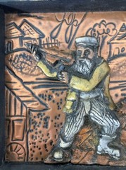 Vintage Engraved Old man Music Painting Decorative Metal Wood Resin Statue Frame
