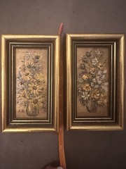 VINTAGE FRAMED MINI FLORAL OIL PAINTINGS – SET OF TWO – LOVELY💐