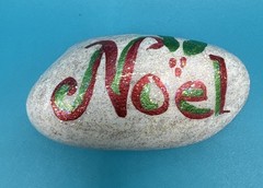 Hand Painted Rock Art ( Noel Holiday) Holly Rock Decor Home Decor