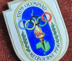 VINTAGE HAND MADE ENAMEL KEYCHAIN # OLYMPIC GAMES MELBOURNE AUSTRALIA 1956