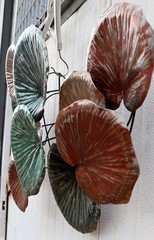 Panel in metal floral stylized ivy created and colored by hand 72x50x1 cm