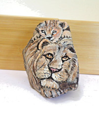 Lion Stone hand painted Rock original art signed by Manuela Quick