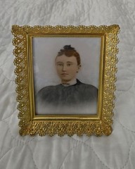 Antique Handpainted Porcelain Woman’s Portrait 4 3/8″ X 5 3/8″ Gold Lace Frame