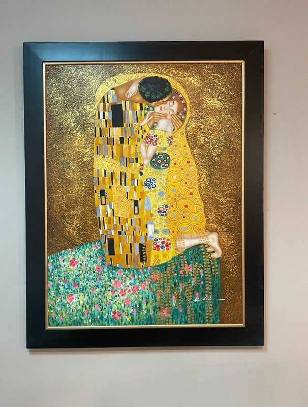 Stunning 32×44 framed Oil painting,THE KISS OF GUSTAV KLIMT hand painted.