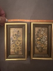 VINTAGE FRAMED MINI FLORAL OIL PAINTINGS – SET OF TWO – LOVELY💐