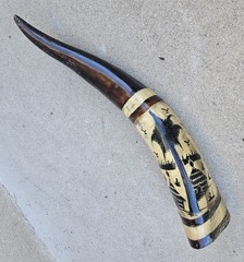 AFRICAN OX HORN – HAND DRAWN AND PAINTED – TRIBAL AFRICAN ART – 19 INCHES LONG